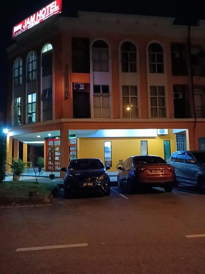 Jam Hotel Kota Warisan Sepang @ Erl Salak Tinggi, Klia 1-2 & F1 Dış mekan fotoğraf
