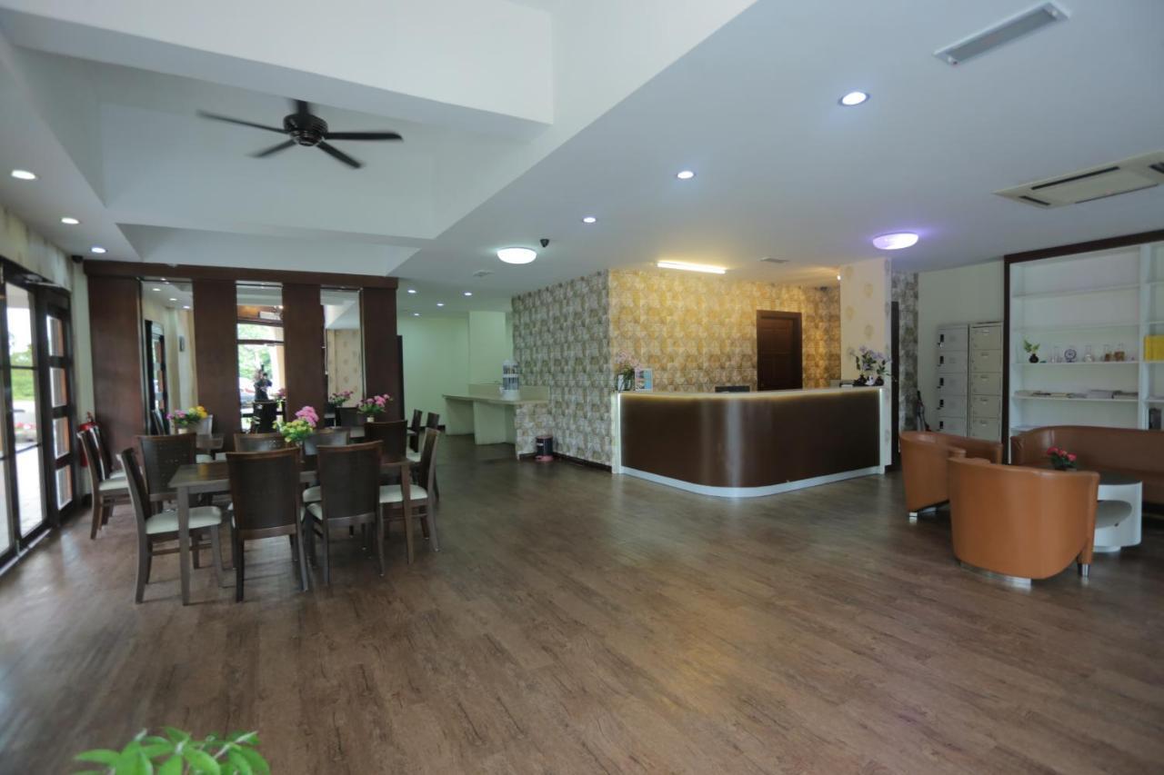 Jam Hotel Kota Warisan Sepang @ Erl Salak Tinggi, Klia 1-2 & F1 Dış mekan fotoğraf