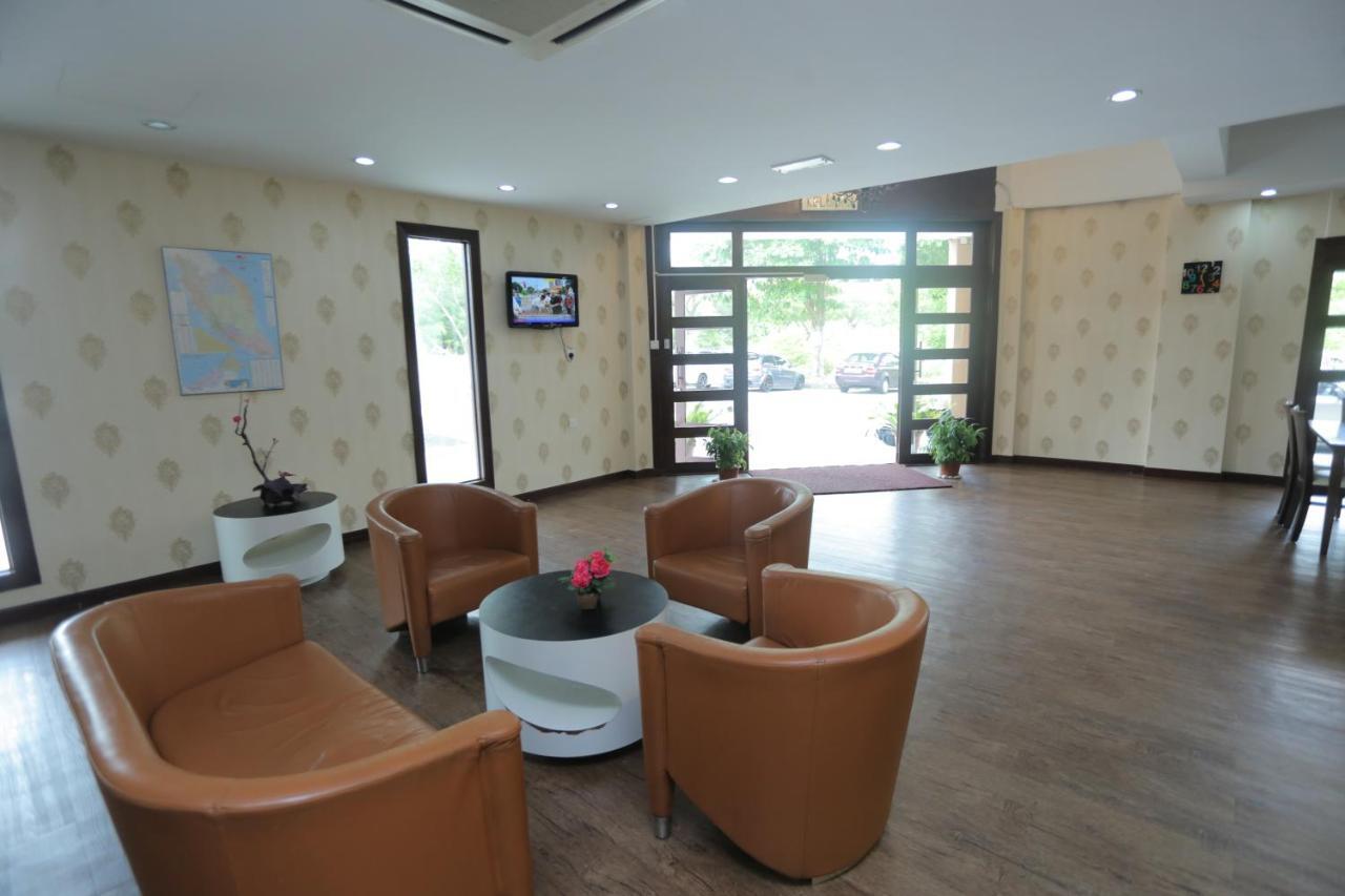 Jam Hotel Kota Warisan Sepang @ Erl Salak Tinggi, Klia 1-2 & F1 Dış mekan fotoğraf
