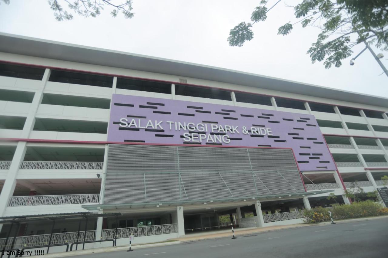 Jam Hotel Kota Warisan Sepang @ Erl Salak Tinggi, Klia 1-2 & F1 Dış mekan fotoğraf